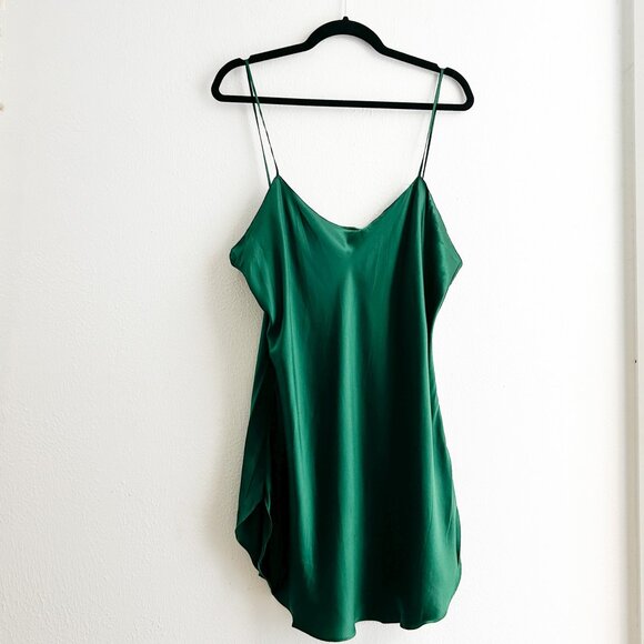 VINTAGE 90s Gold Label Victoria's Secret Silk Emerald Green Chemise/Slip - Picture 1 of 6
